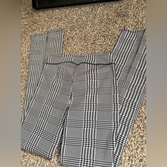 Alo Yoga Jacquard High-Waist Glenplaid Flutter Legging - Picture 6 of 9